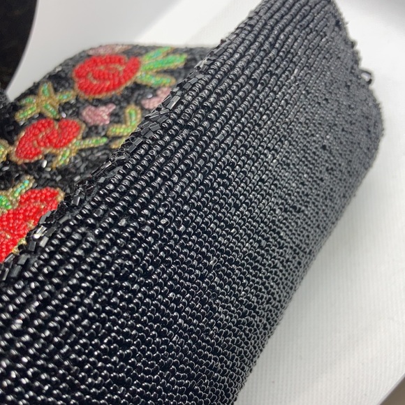 EUC beaded purse black red pink green rose pattern - Picture 6 of 9